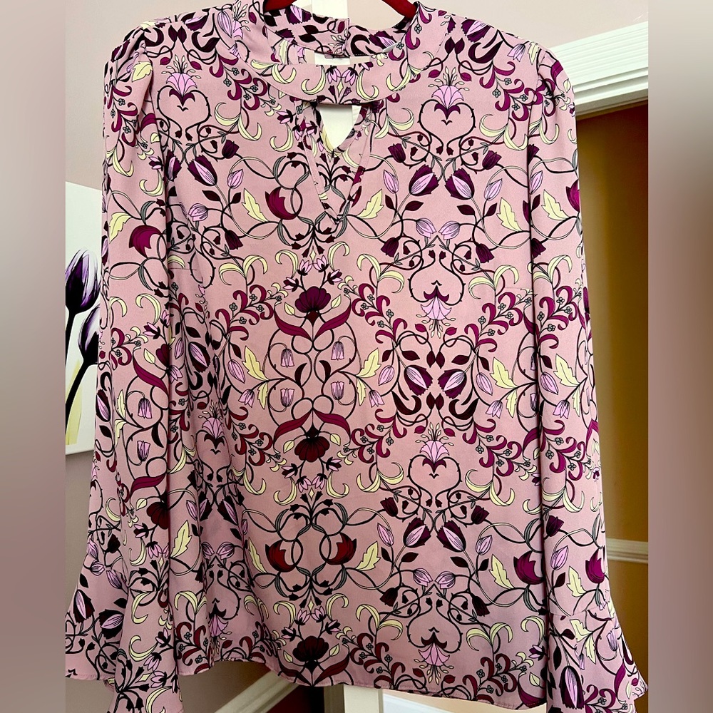 Floral Blouse - Bell Sleeves - Purple/Soft pink